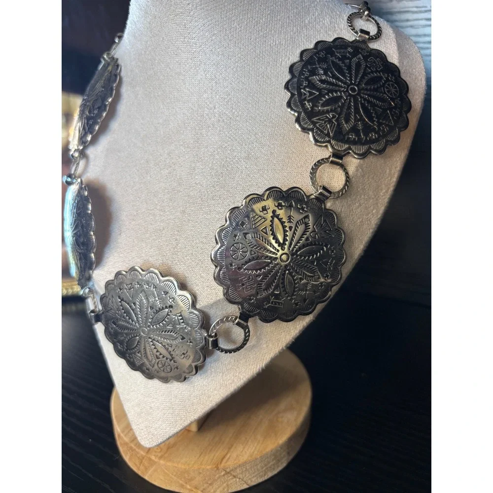 Vintage Silver Tone Southwestern Stamped Concho NecklaceScalloped Medallion Boho